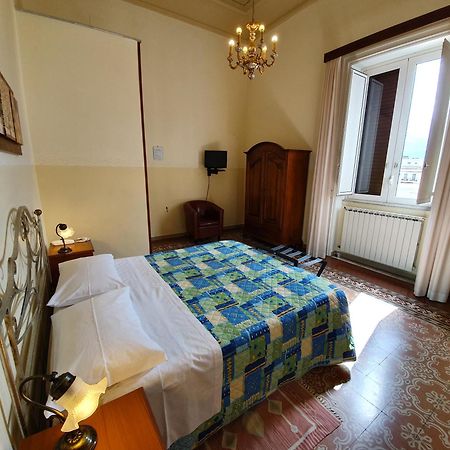 Albergo Cavour ปาแลร์โม ภายนอก รูปภาพ