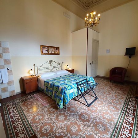 Albergo Cavour ปาแลร์โม ภายนอก รูปภาพ